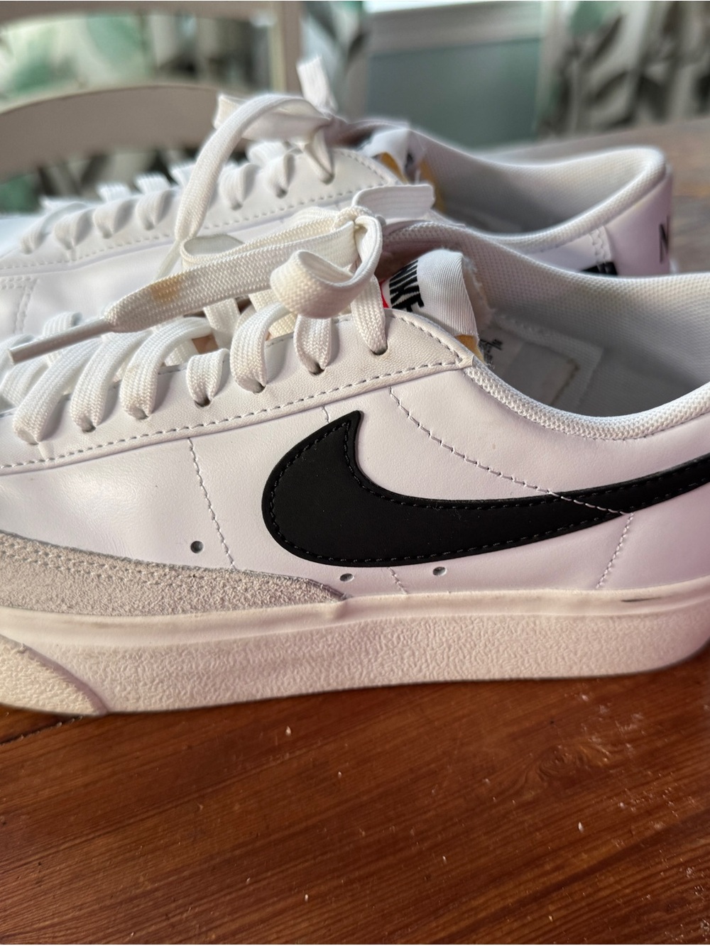 Nike women’s blazers  White and Black Low-Top Sneakers